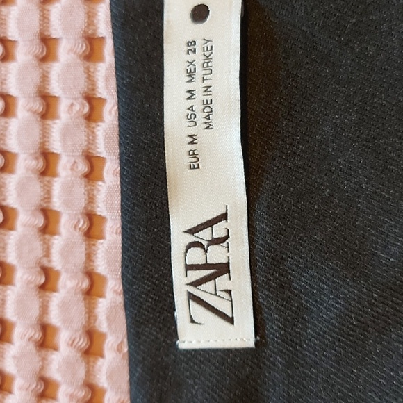 Woman's skirt - Picture 7 of 13